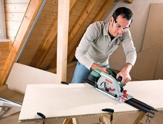 BOSCH - Scie circulaire PKS 66 AF + rail guidage