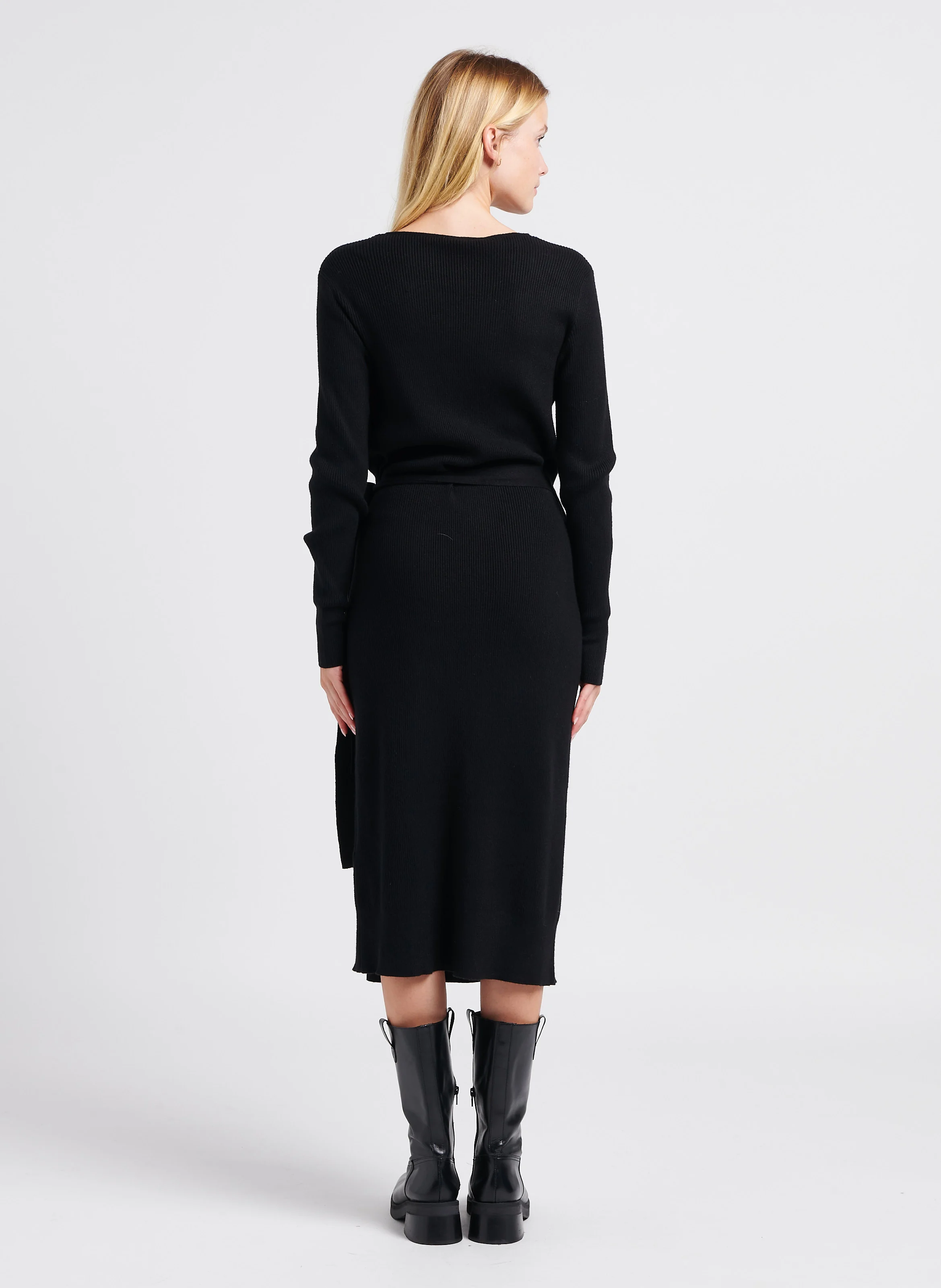 COMFY - Long gilet ceinturé en maille côtelée | Noir