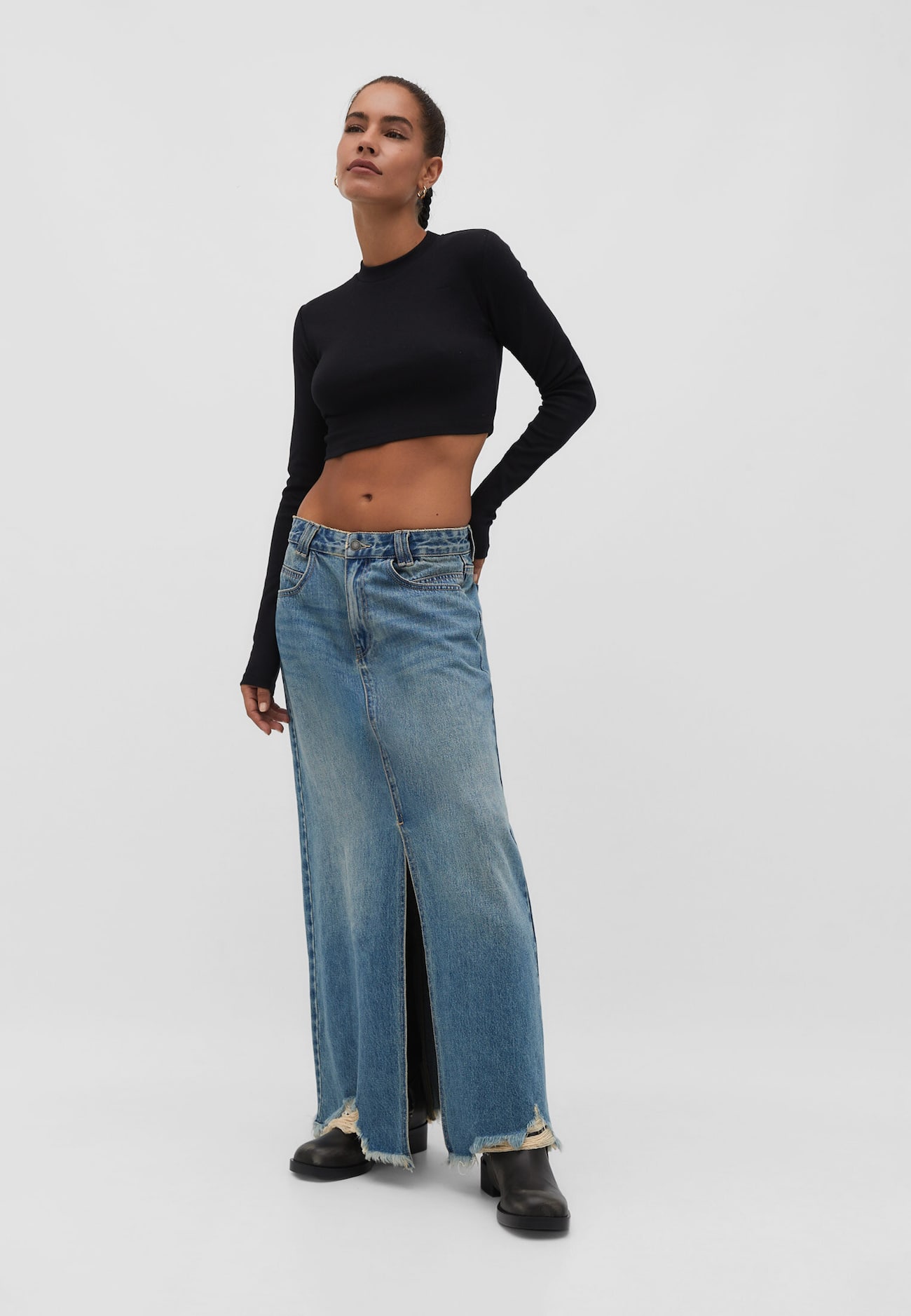 Camiseta cropped de gola alta
