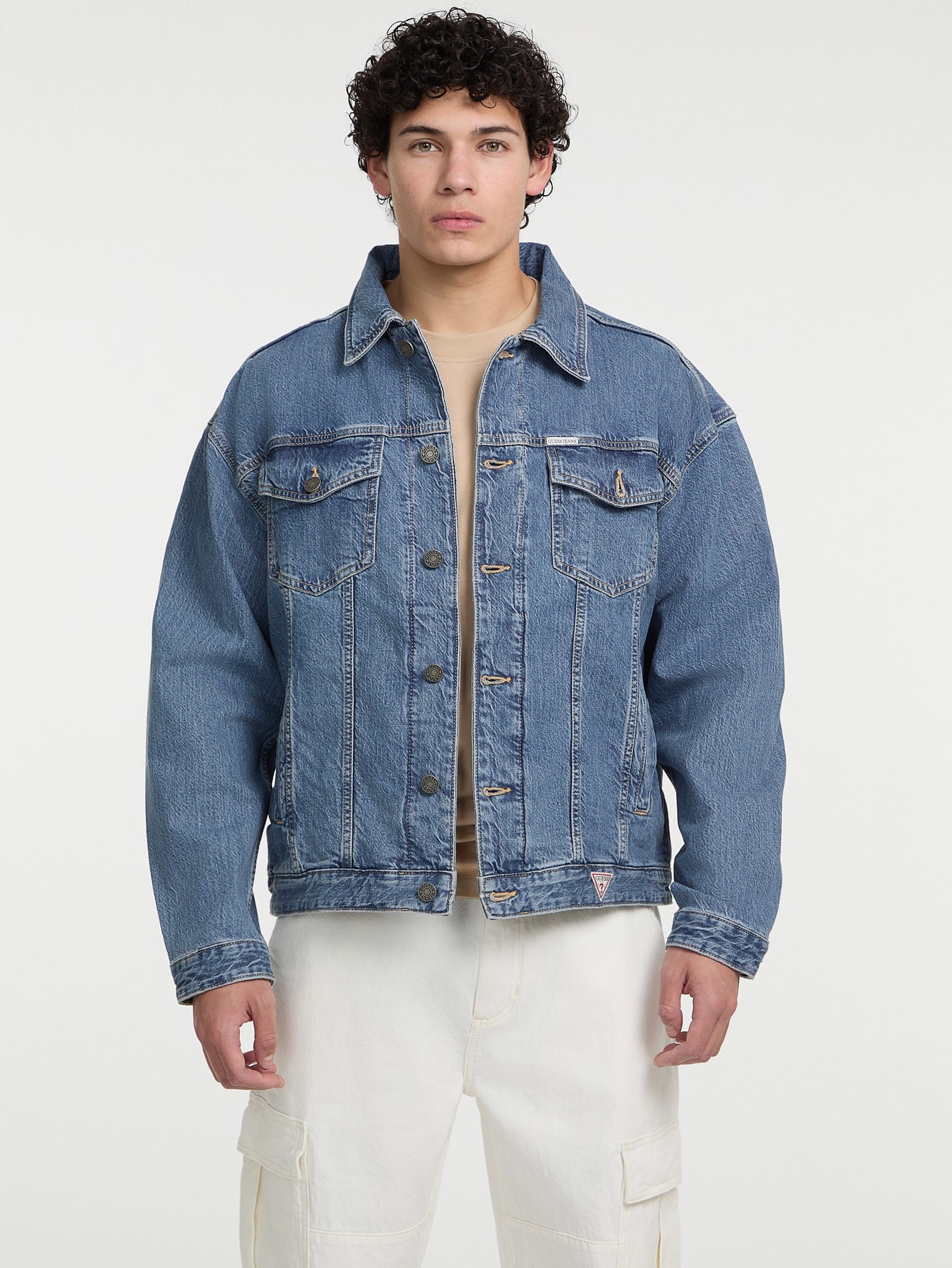 Jaqueta jeans oversized estilo caminhoneiro