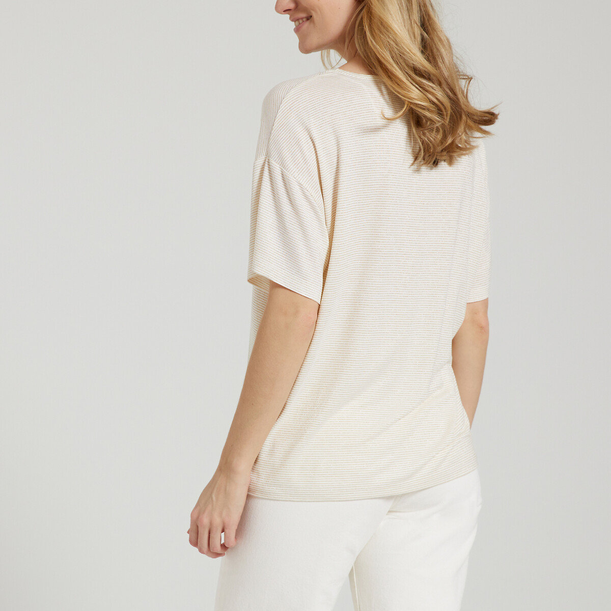 PEÇAS<br>Camiseta oversized com listras estreitas brilhantes