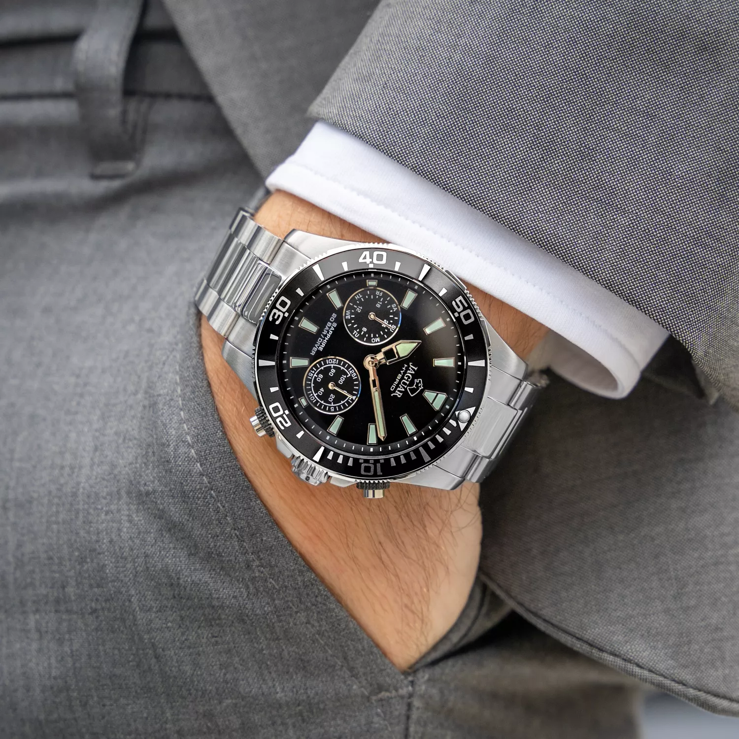 Jaguar Connected Diver J888/2