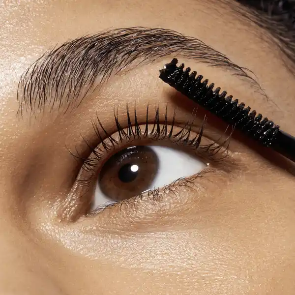Curl Freeze Lash Styling Gel 010 Milky Black Tint