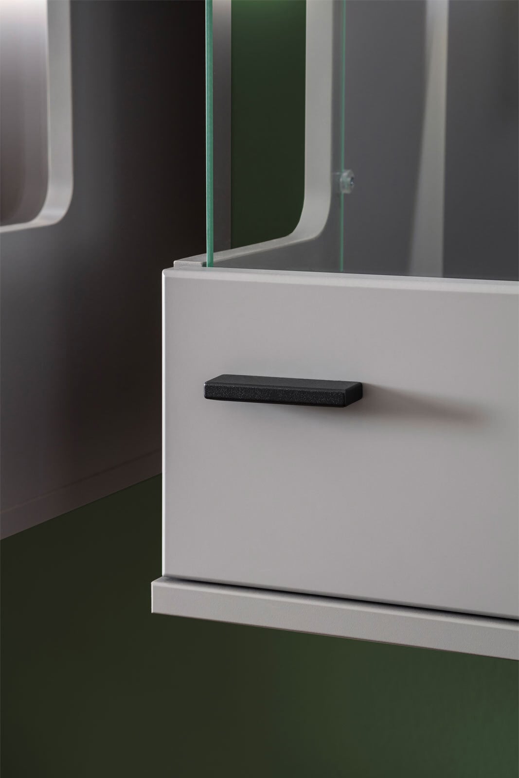 Hängevitrine TREY grau/ braun