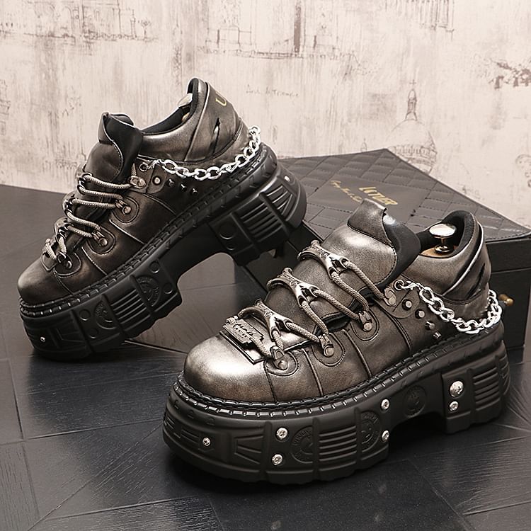 Mr Ozera - Platform Sneakers met Studs en Kettingdetail