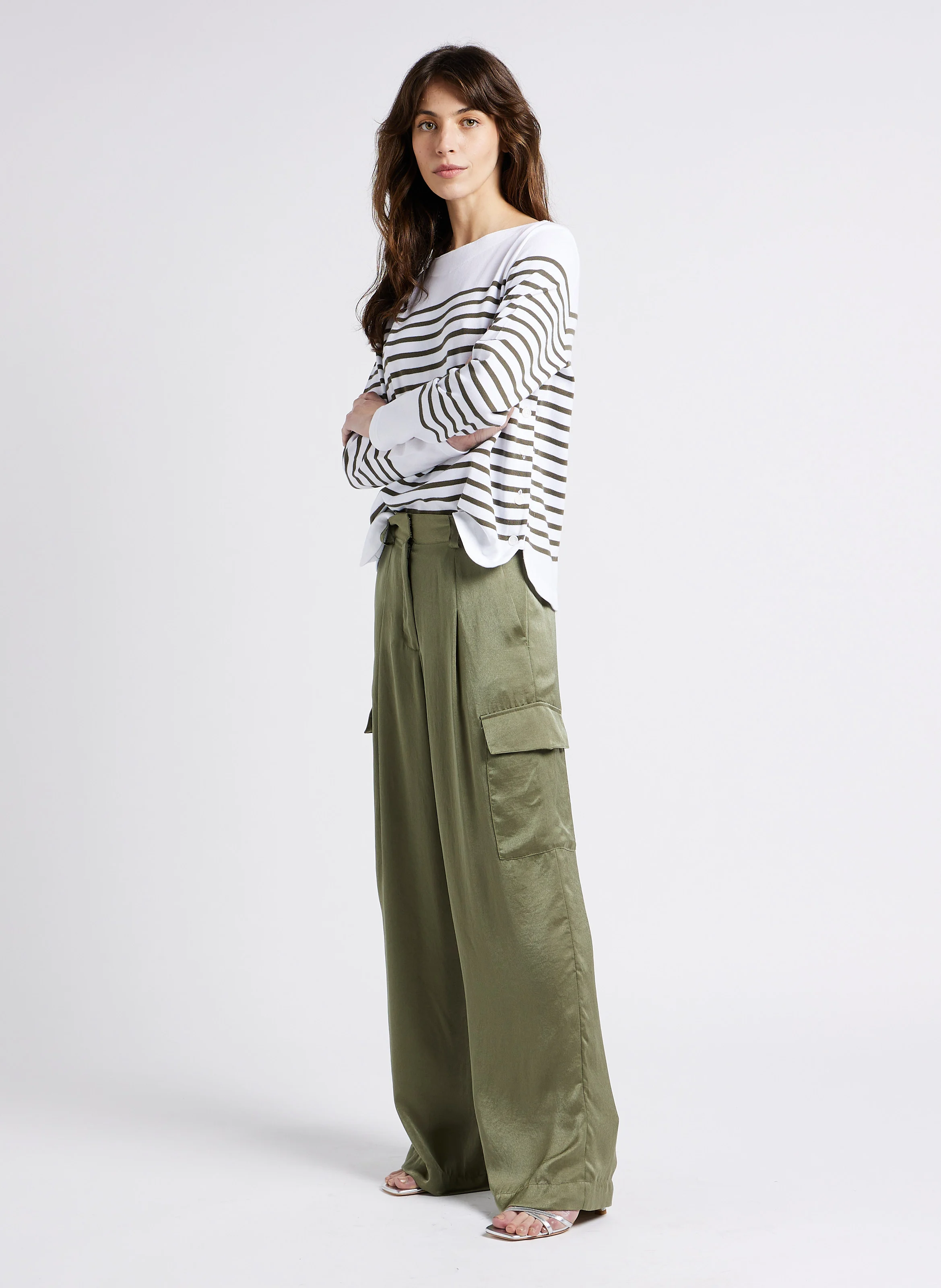 CARY - Pantalon large effet satiné | Kaki