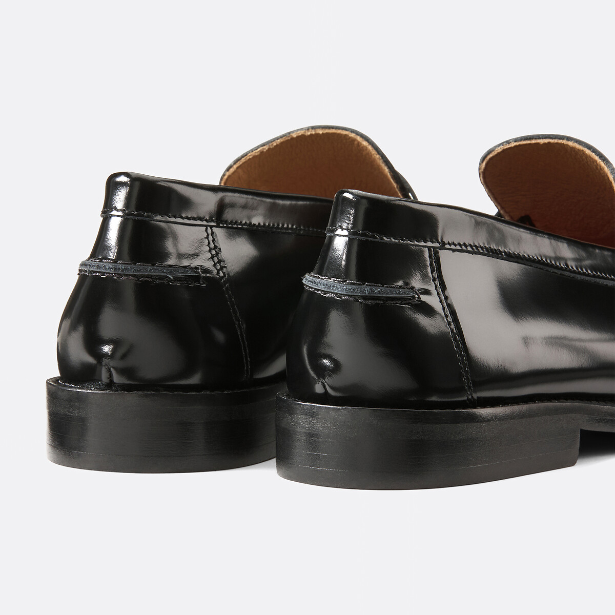 COLEÇÕES LA REDOUTE<br>Mocassins de couro, assinatura FILIPINA
