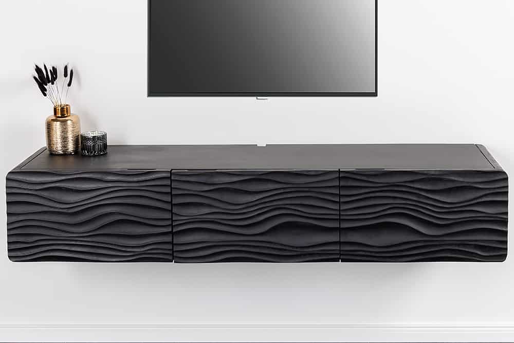 Design TV-Board WAVE 160cm schwarz Mangoholz mit 3D Schnitzereien hängend