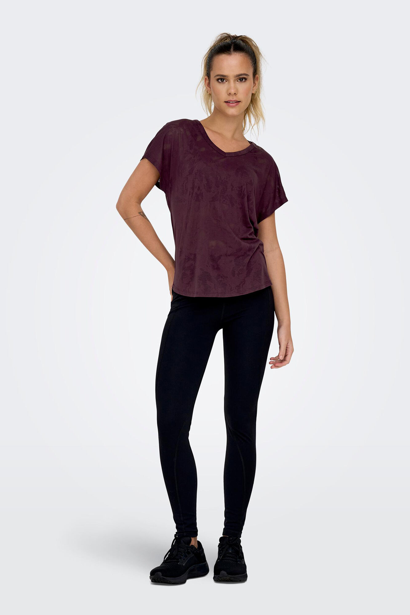 Camiseta semitransparente