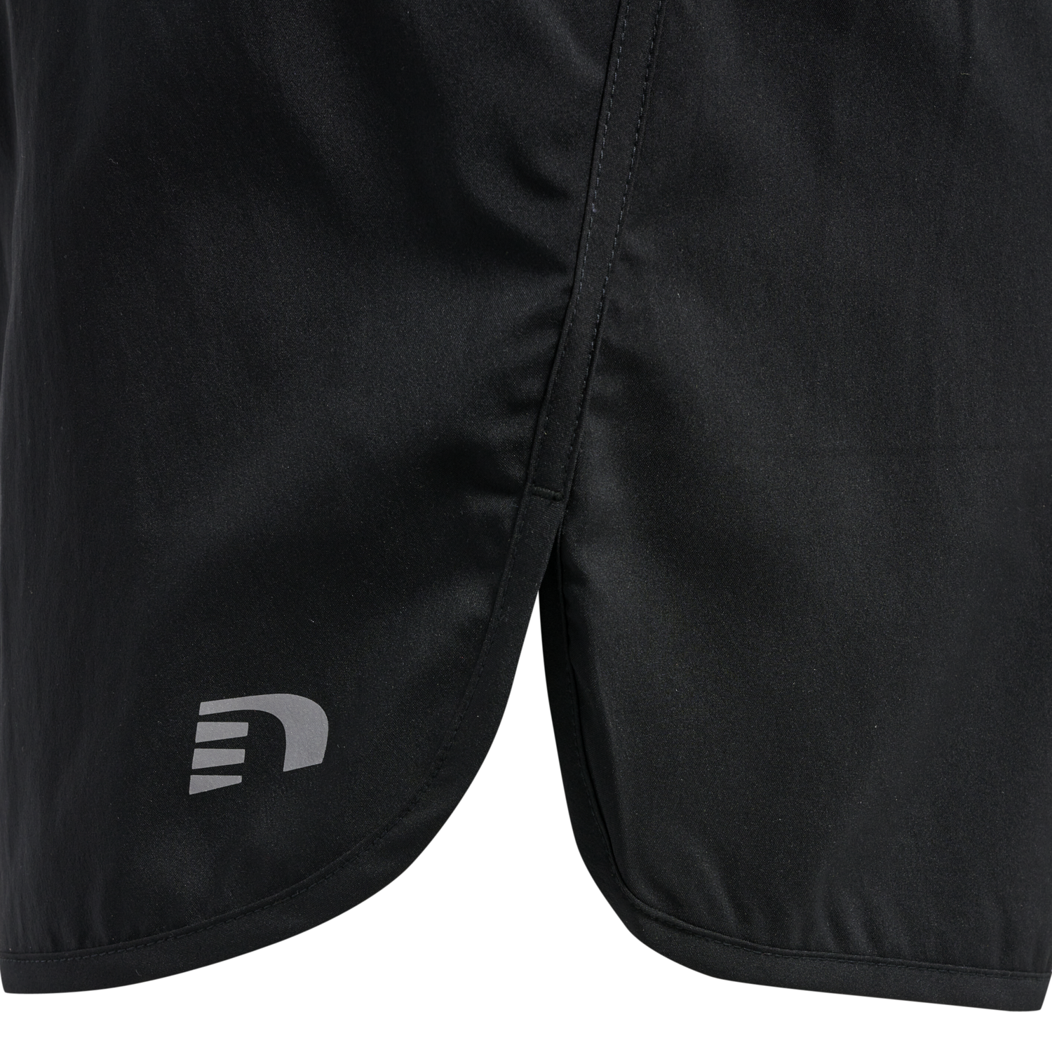 WOMEN CORE SPLIT SHORTS