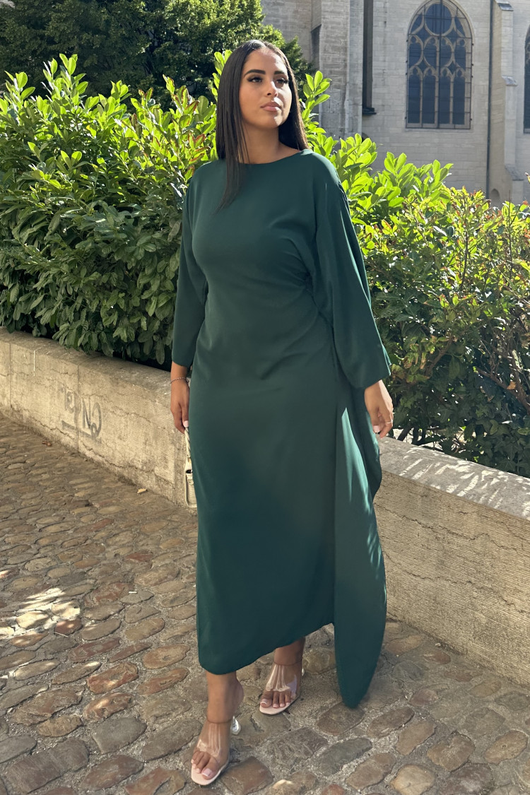 Robe vert foncé ceinturée à empiècement cape