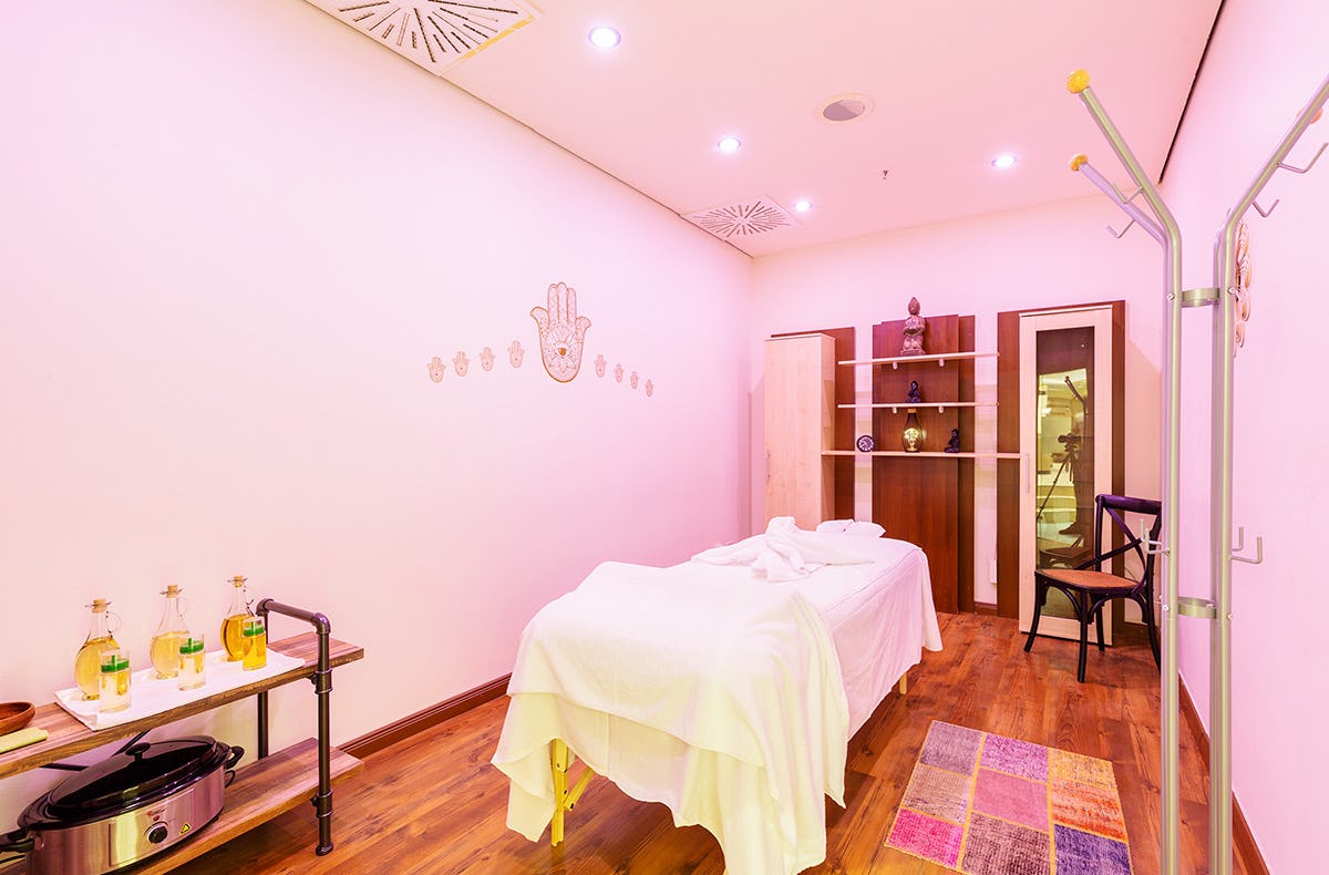 Aromaölmassage mit Spa Berlin Alexanderplatz