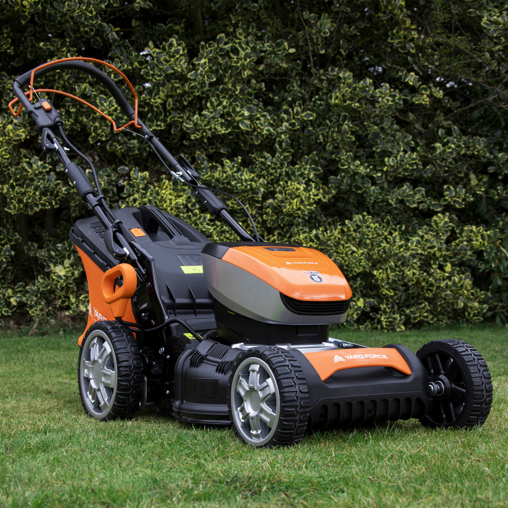 Tondeuse à gazon rotative autotractée sans fil 46cm, avec batterie lithium-ion 40v et chargeur rapide - lm g46e
