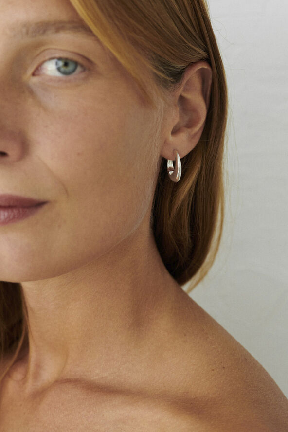 Pernille Corydon Jewellery Globe Huggies size 20 mm