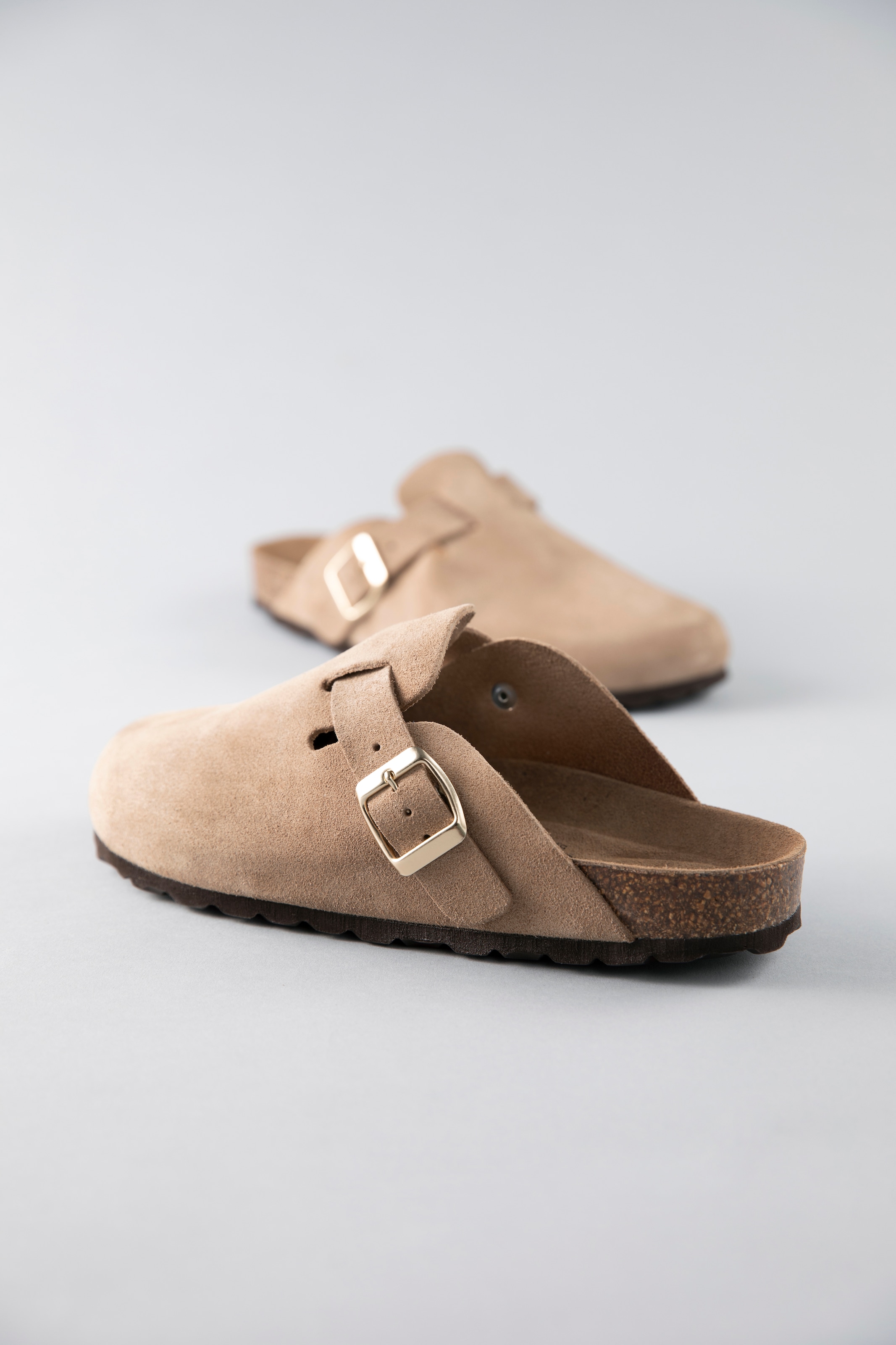 Aniston SHOES Clog  , Hausschuh, Sommerschuh, mit ergonomischem Fussbett - NEUE KOLLEKTION