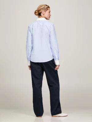 Camisa de corte regular com gola contrastante