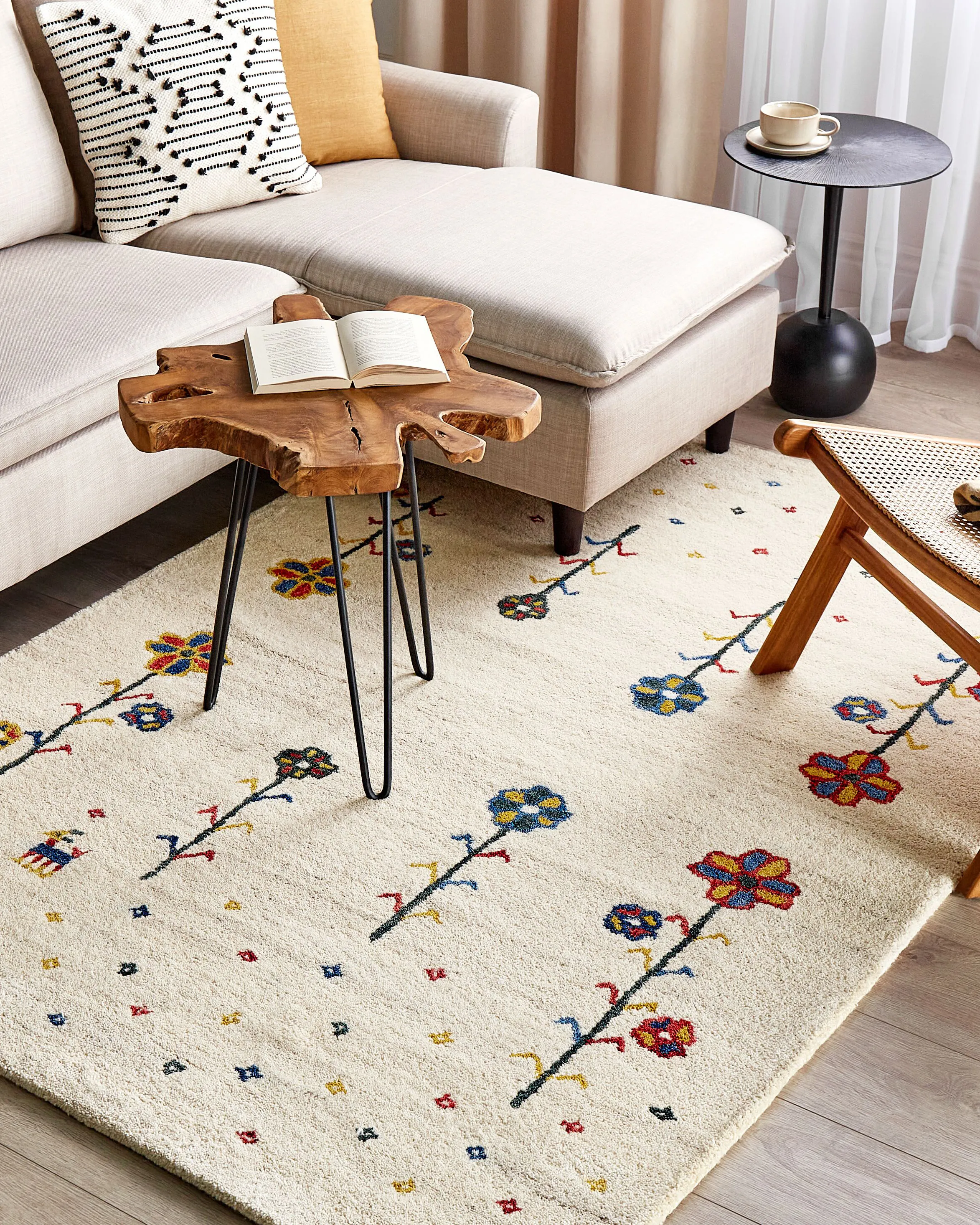 Vloerkleed HUSUNLU Beige 140 x 200 cm Wol Gabbeh