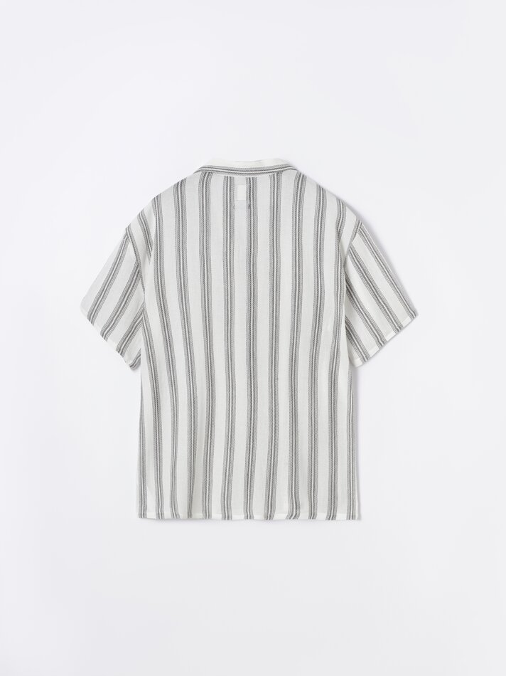 Camisa listrada rústica - Preta