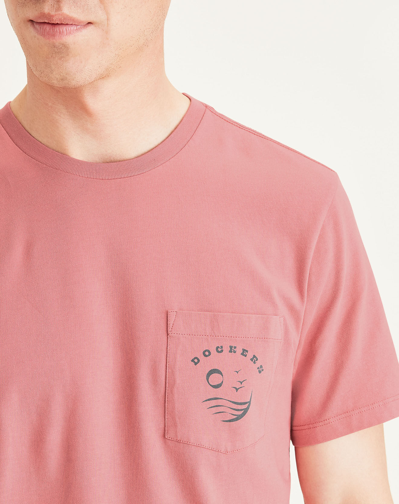Dockers T-Shirt 100% Coton Bio Logo Pocket rose