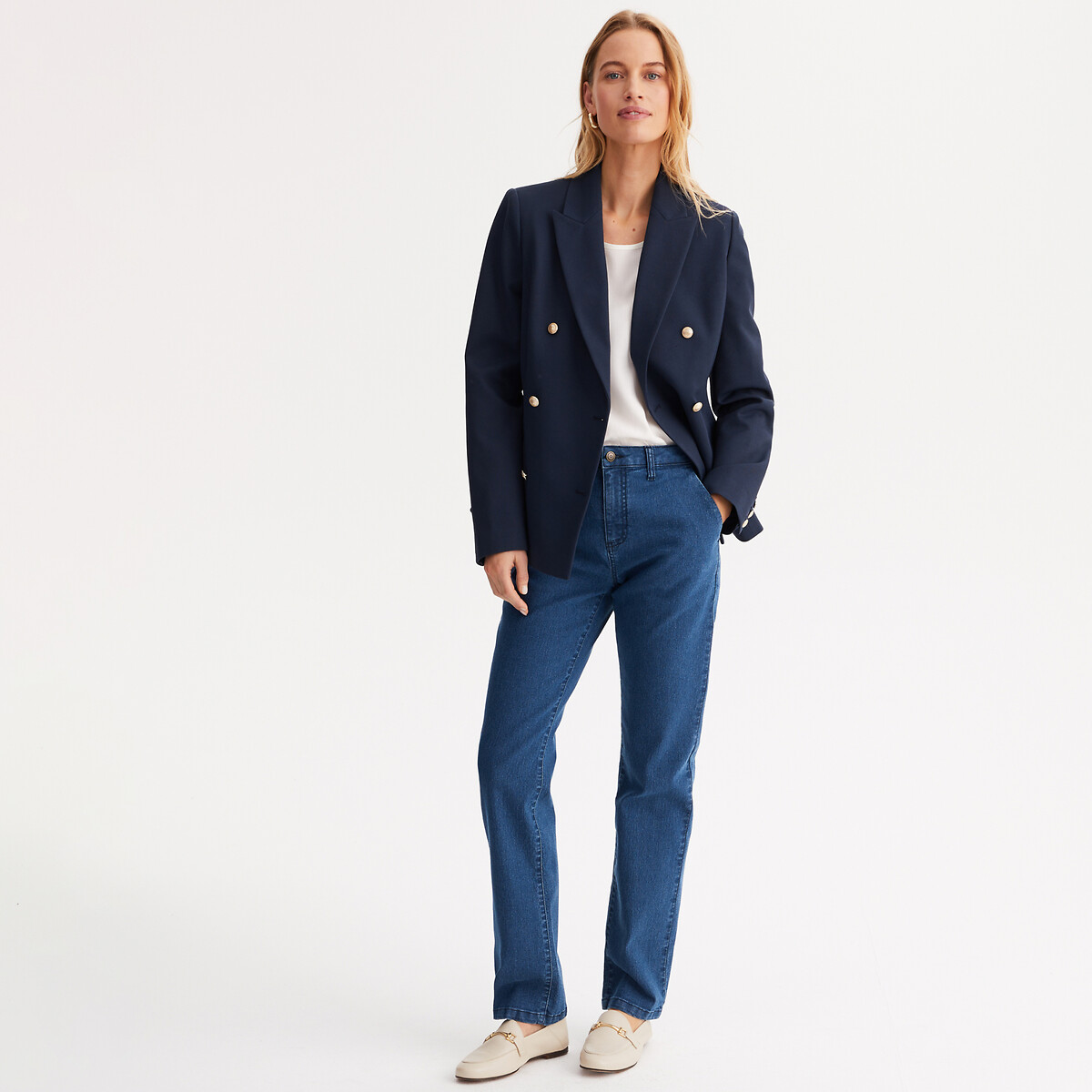 ANNE WEYBURN<br>Calça jeans confortável em denim elástico, modelo reto