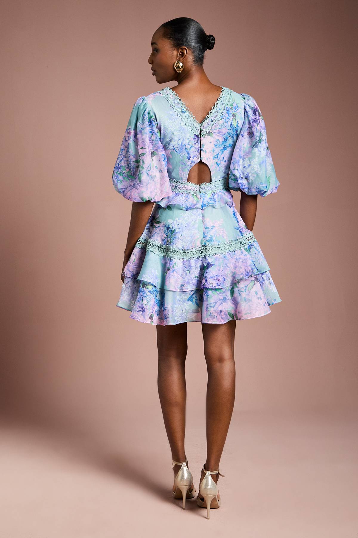 Coast Robe Mini en Organza à Manches Bouffantes et Finitions Dentelle