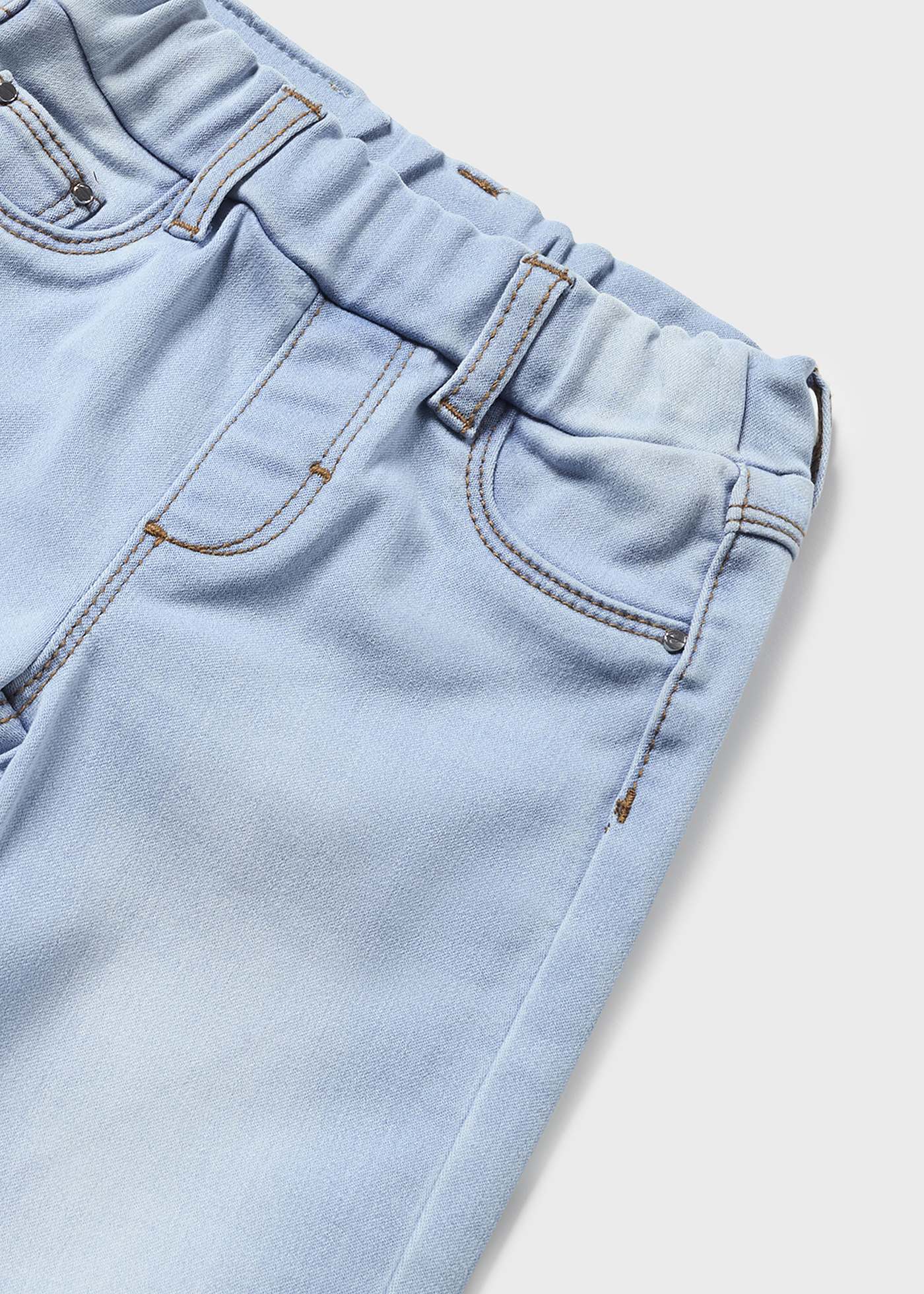 Calça jeans skinny para bebê