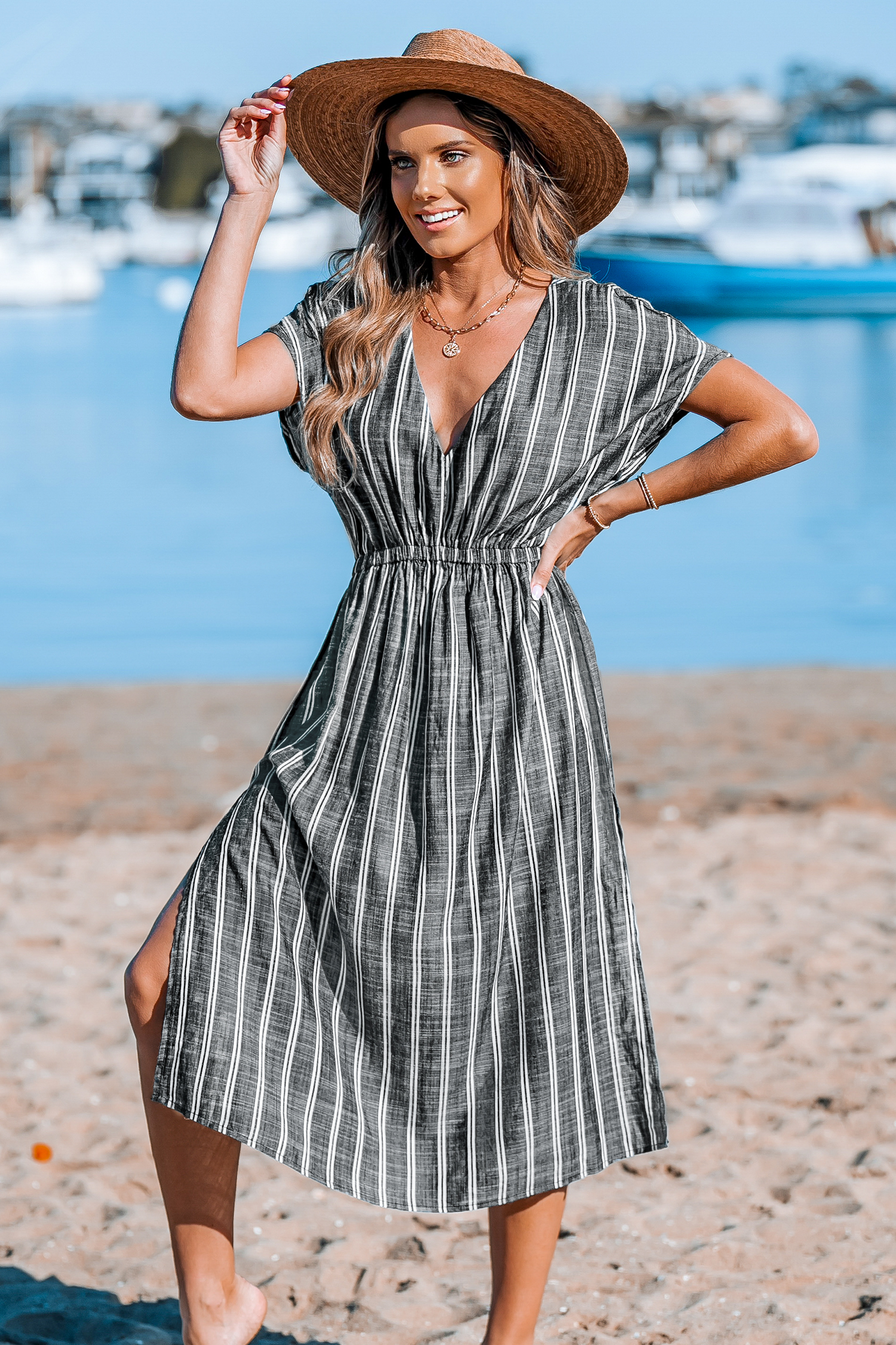 Robe cover up à rayures