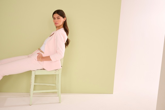 Laura Scott Kurzblazer , mit sportiven Reissverschlusstaschen