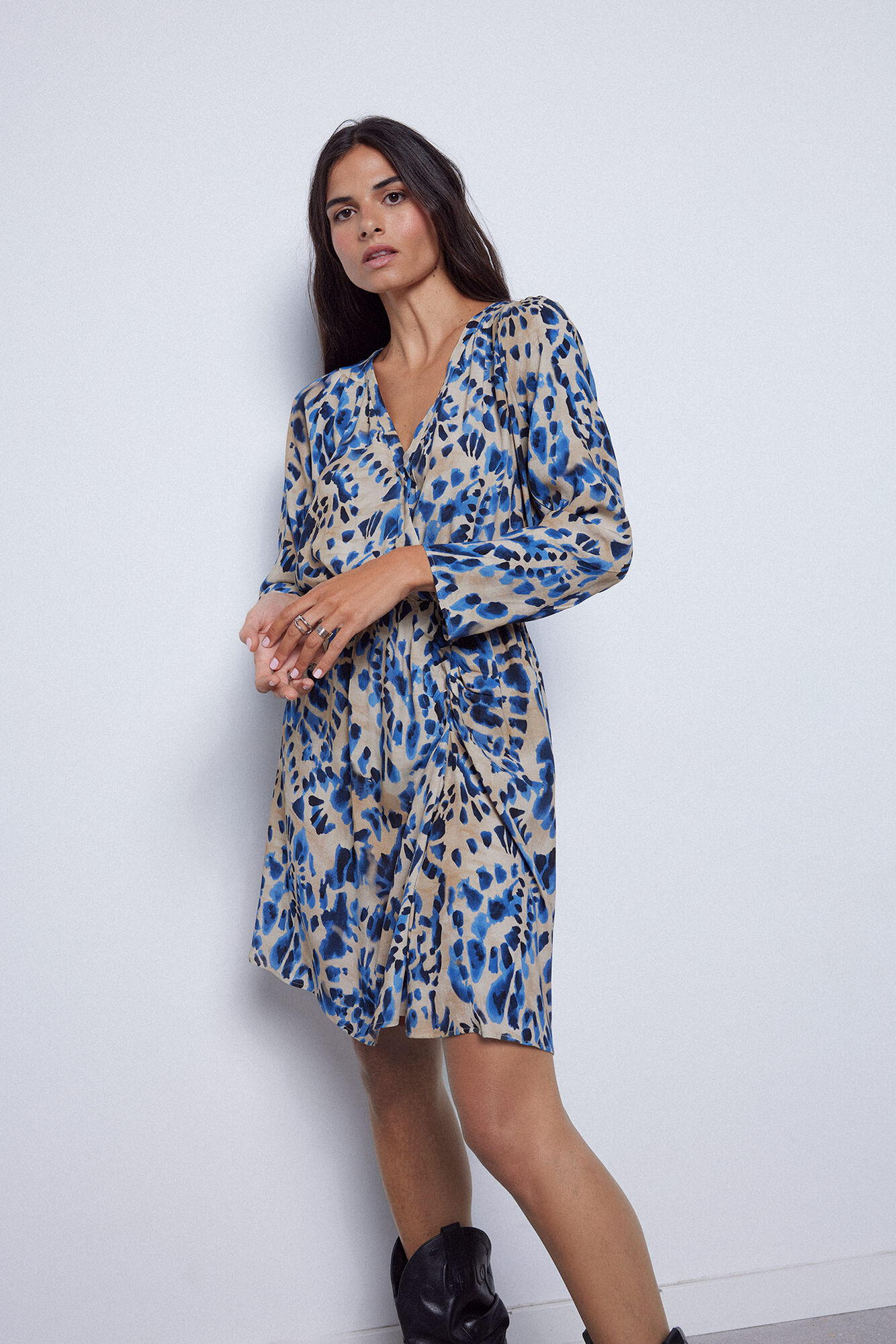 vestido curto tie-dye