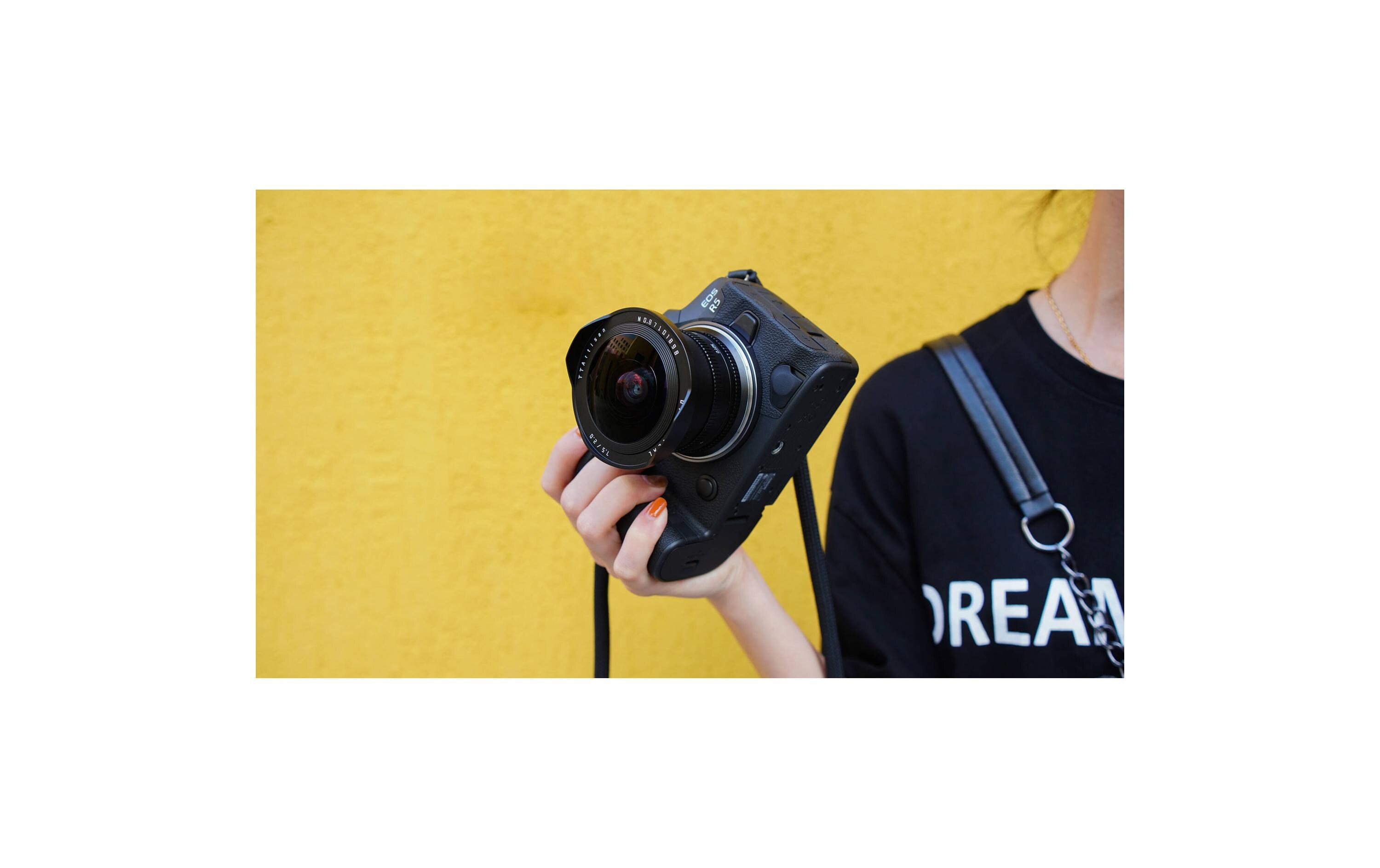 Festbrennweite 7.5mm F/2 Fisheye – MFT<br>Fischaugenobjektiv mit grosser F2.0-Blende