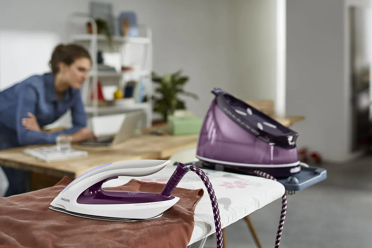 Centrale Vapeur de 2,5L 6,5 bars 2100W blanc violet Philips
