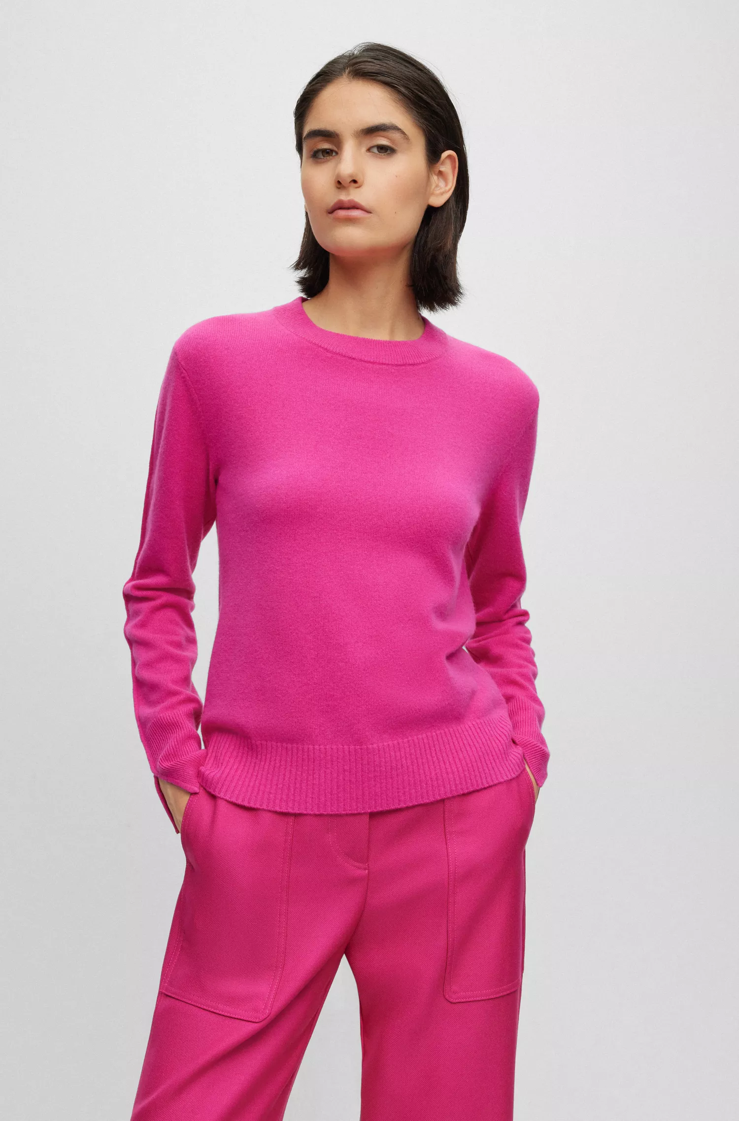 Suéter BOSS preto de gola redonda em cashmere