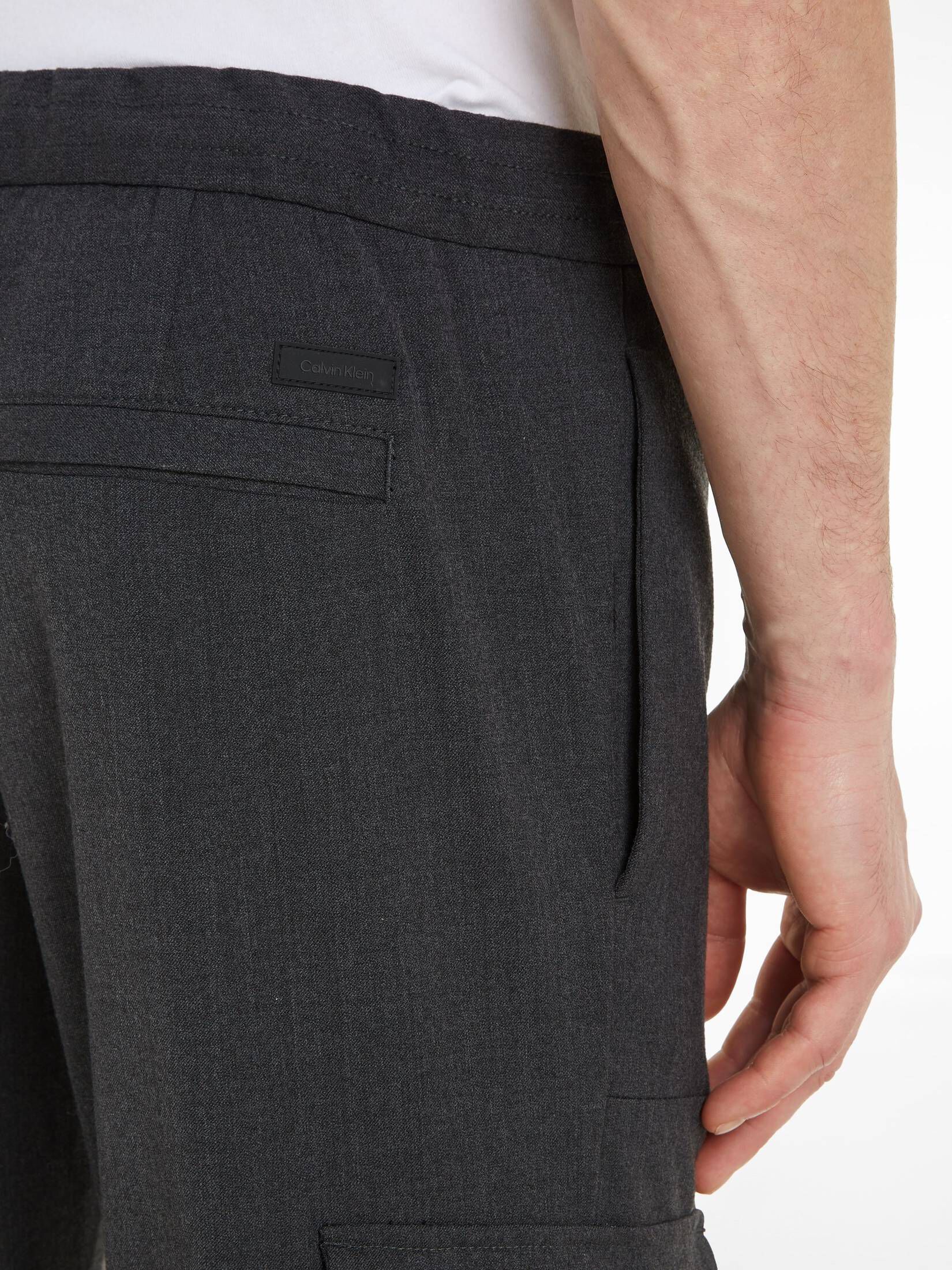 CALVIN KLEIN| Herren Hose WOOL-BLEND CARGO JOGGER mit Wolle