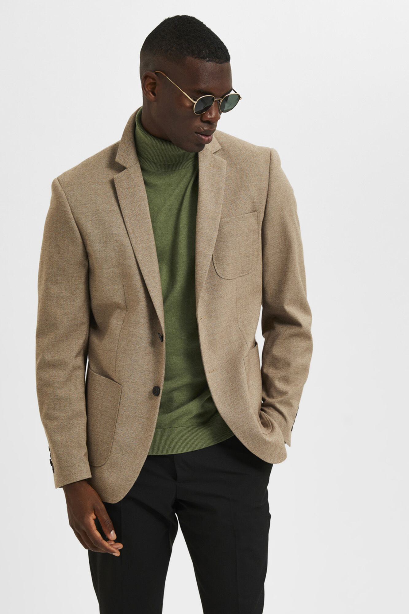 Blazer slim fit confeccionado com materiais reciclados - Marrom