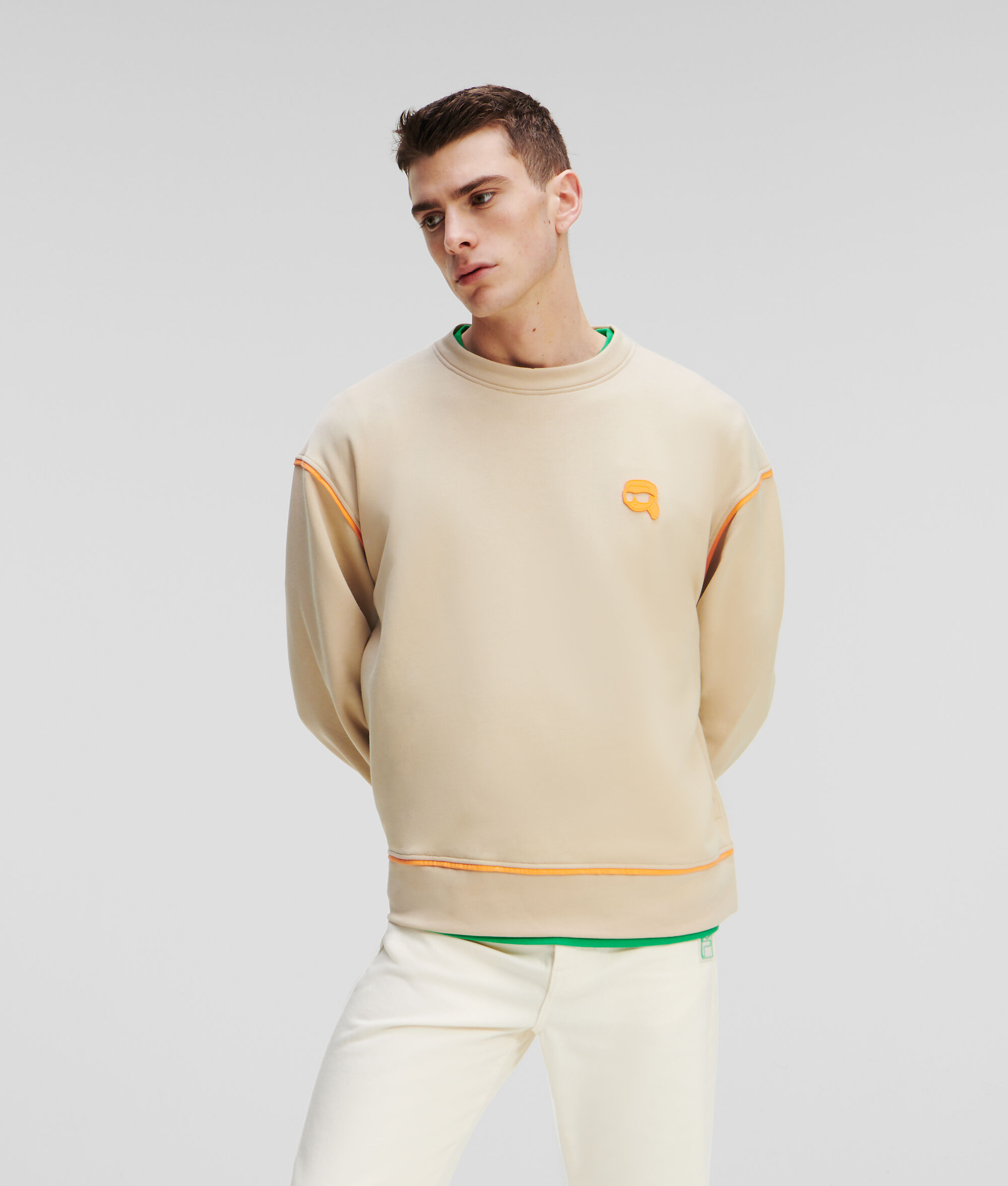SWEAT-SHIRT AVEC LISERÉ CONTRASTANT IKONIK