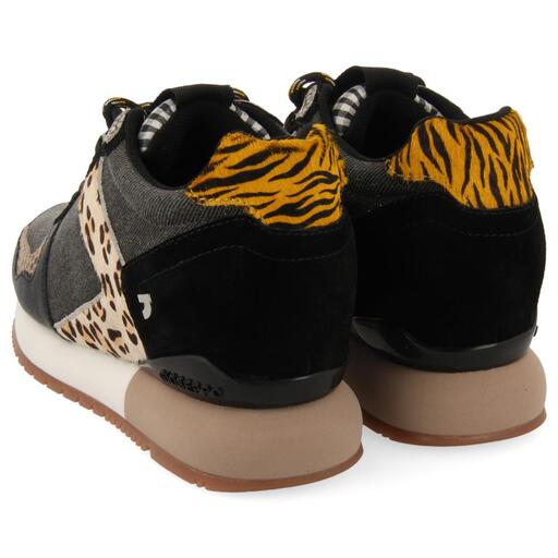 Os sapatos de Gioseppo Kunia