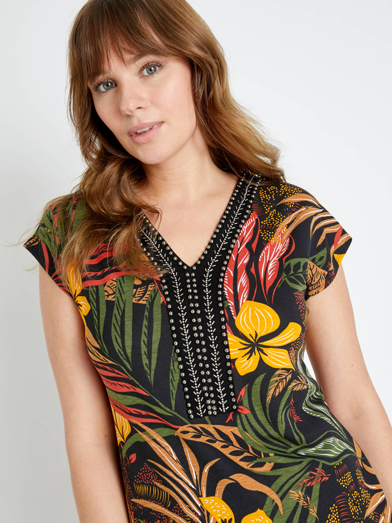 Robe en maille avec perles fantaisie