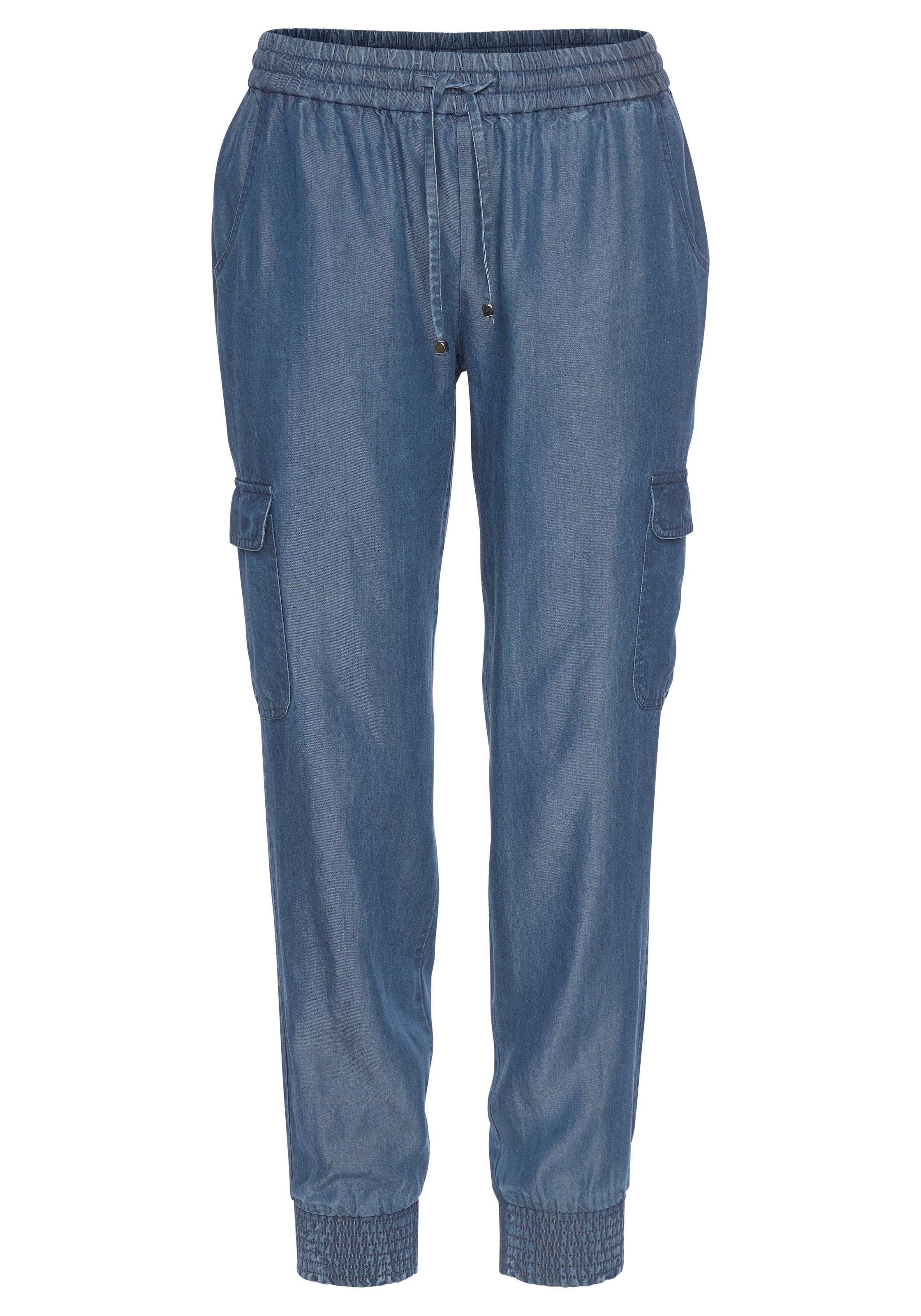 LASCANA Schlupfhose  in Denim-Optik mit Cargotaschen, leicht und luftig