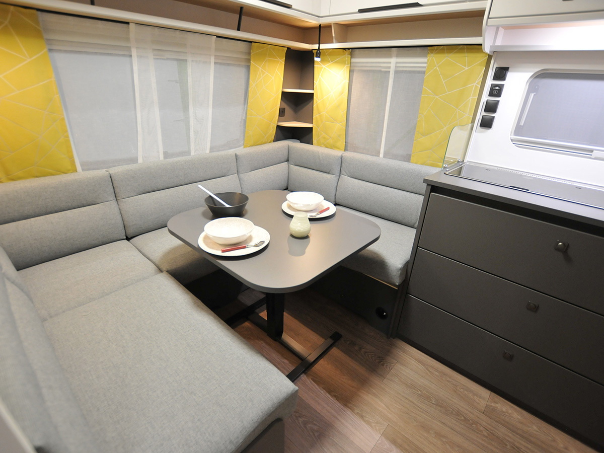 Fendt Apero 515 SG 2024 caravan