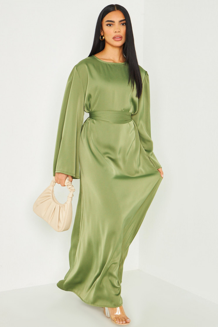 Robe ample ceinturée et satinée kaki