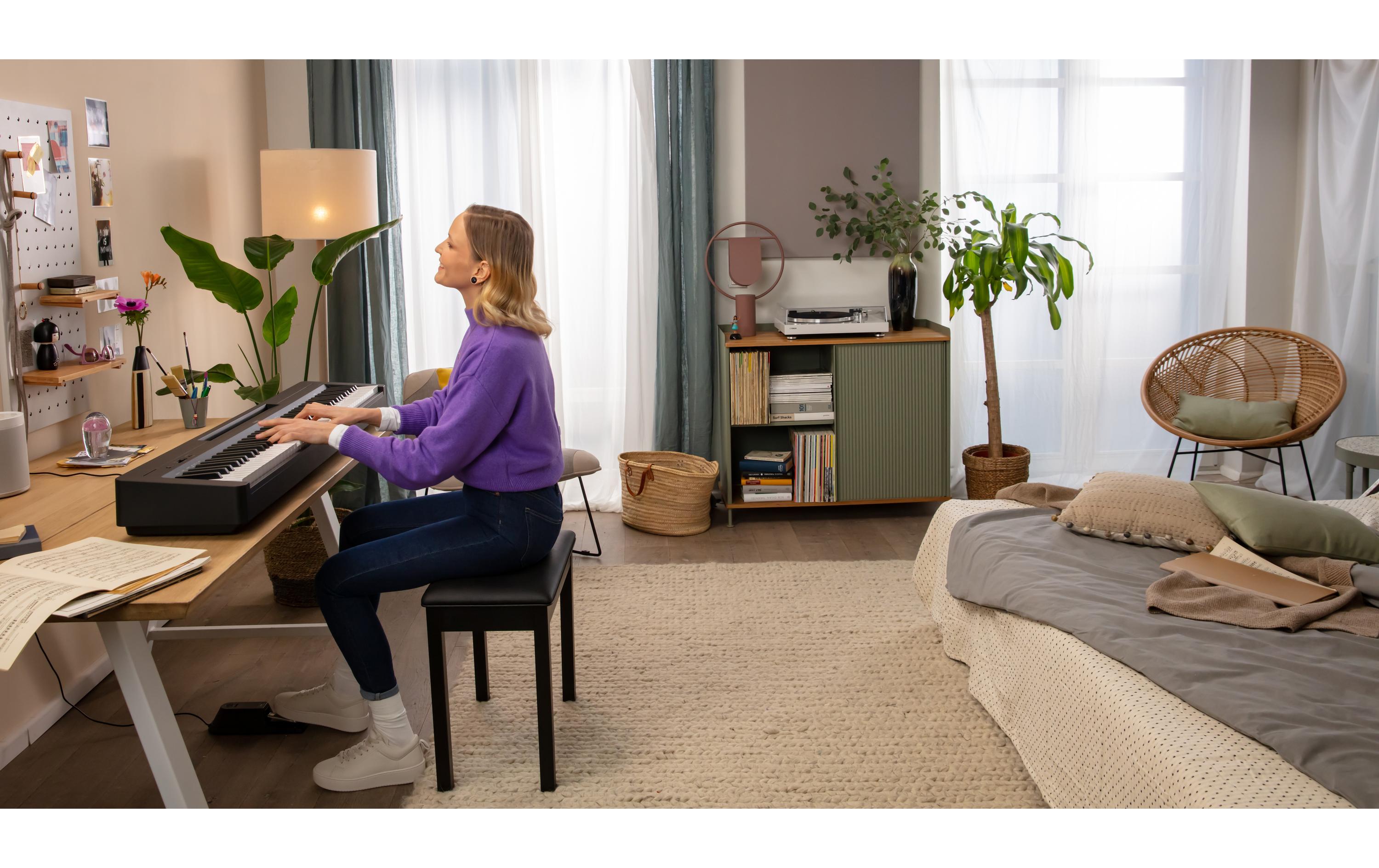 E-Piano P-145BT<br>Portables Piano mit 88 Tasten und Bluetooth