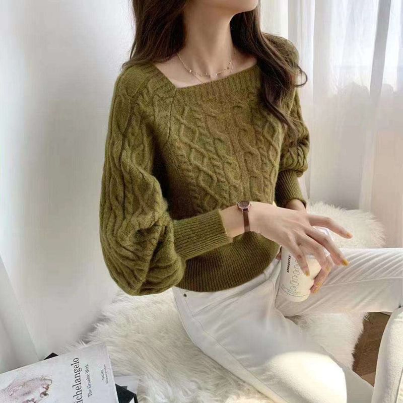 hollybunbur - Gebreide cropped trui met vierkante hals en effen kabelmotief