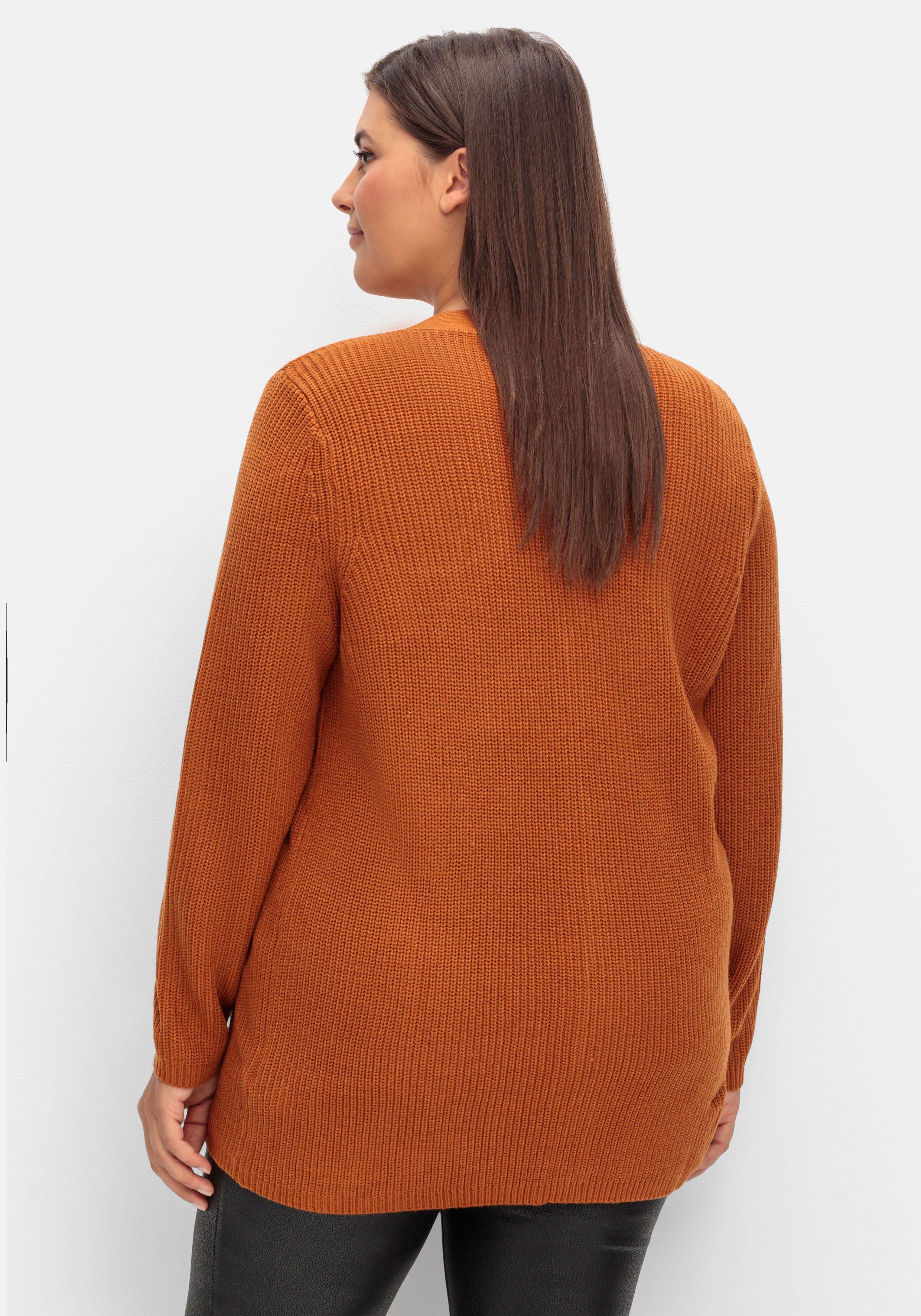 Strickjacke mit melierten Schmuckknöpfen