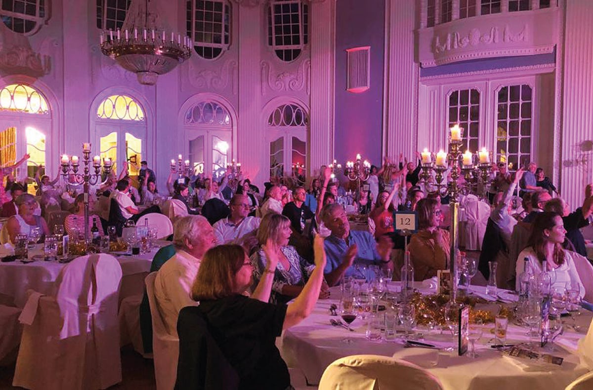 ABBA Royal– The Tribute Dinnershow in Bonn