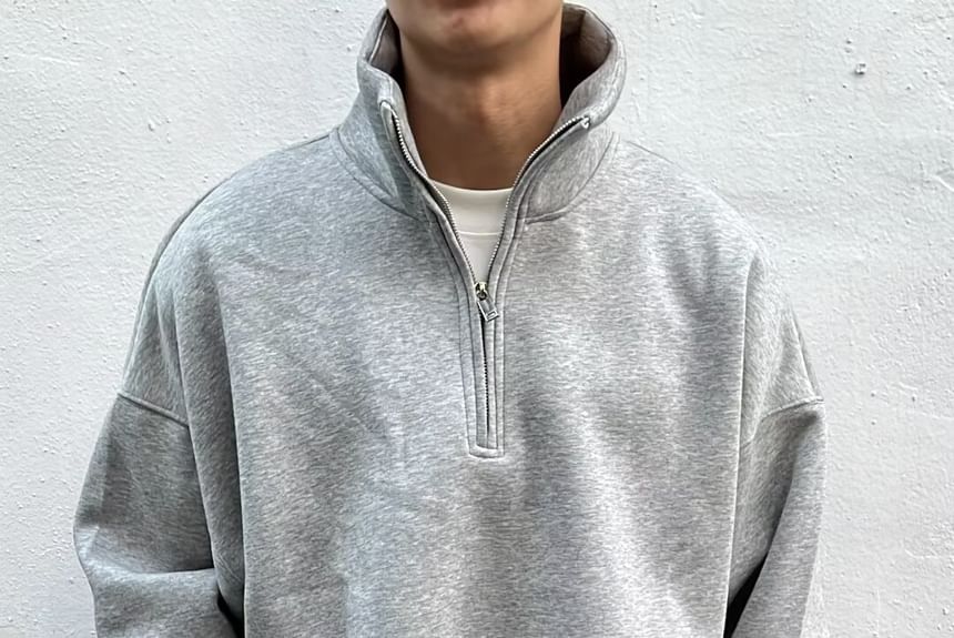 Urtishia - Sweatshirt met opstaande kraag en halve rits