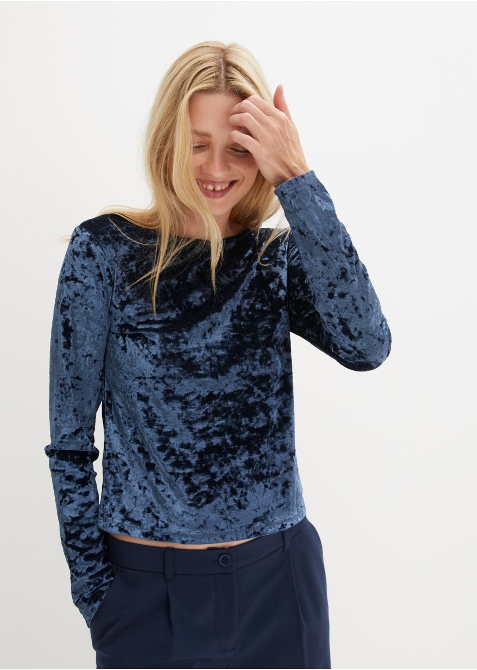 T-shirt manches longues en velours avec décolleté dos
