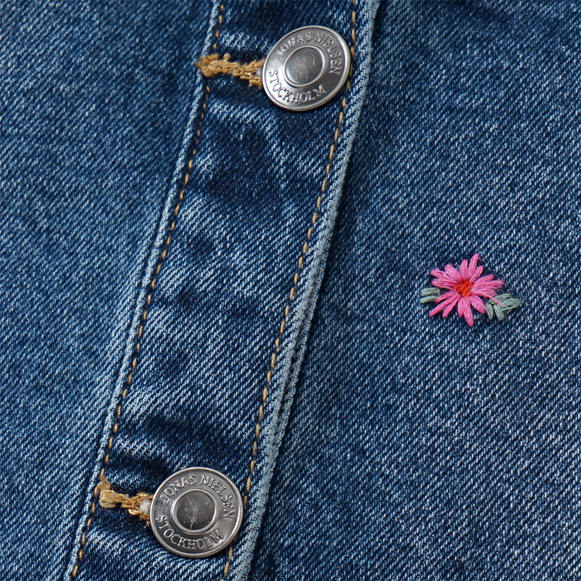 Jonas Nielsen Mädchen Jeansjacke mit Blumen-Stickerei dunkelblau