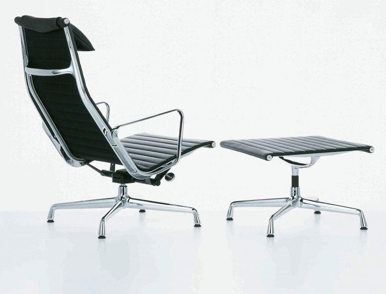 Vitra EA 125 voetenbank leder chocolade, onderstel verchroomd
