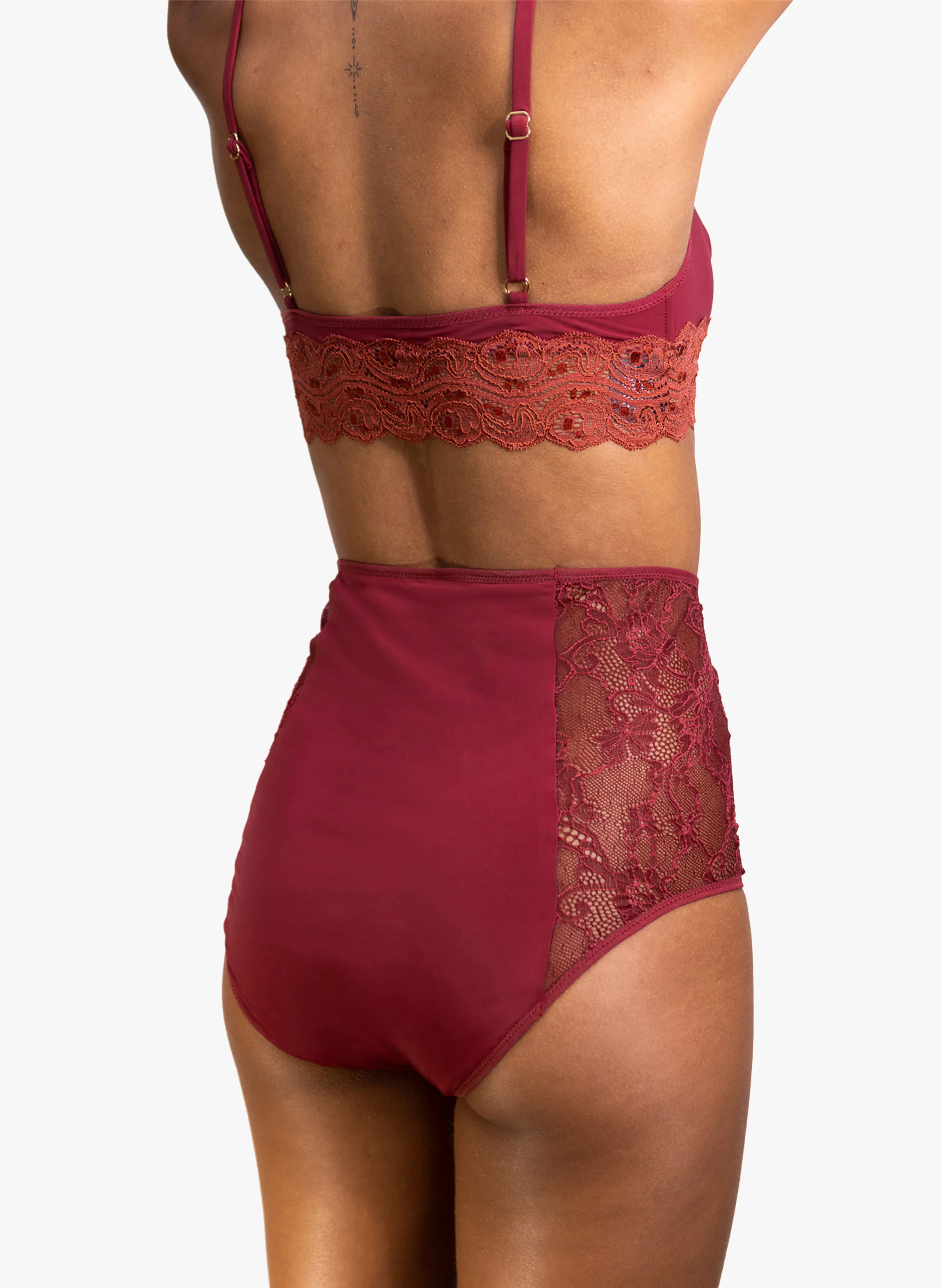 RHEA - Culotte menstruelle taille haute flux moyen en dentelles | Rouge