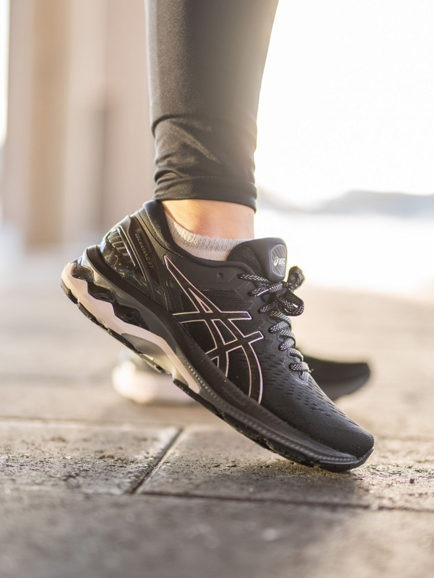 Gel-Kayano 27
